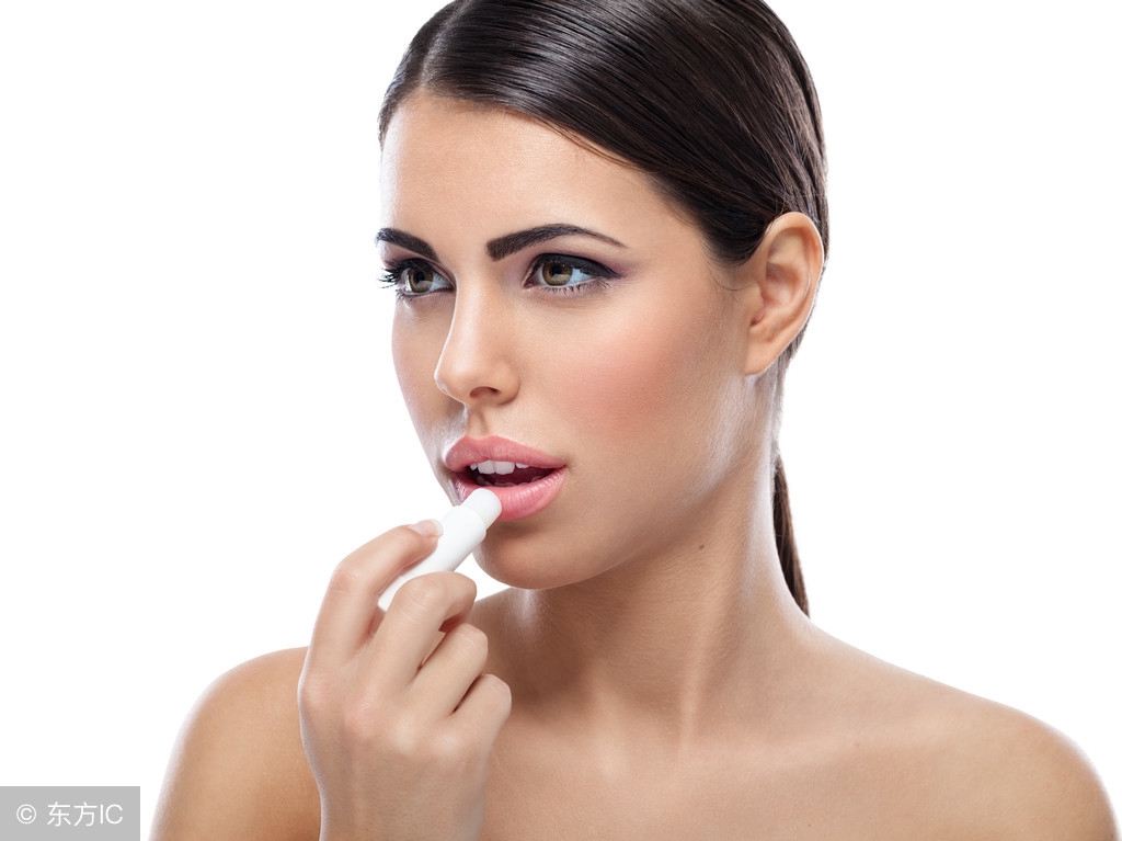 怎么才能拥有水润嘟嘟唇,学会这八个优点让你越活越富