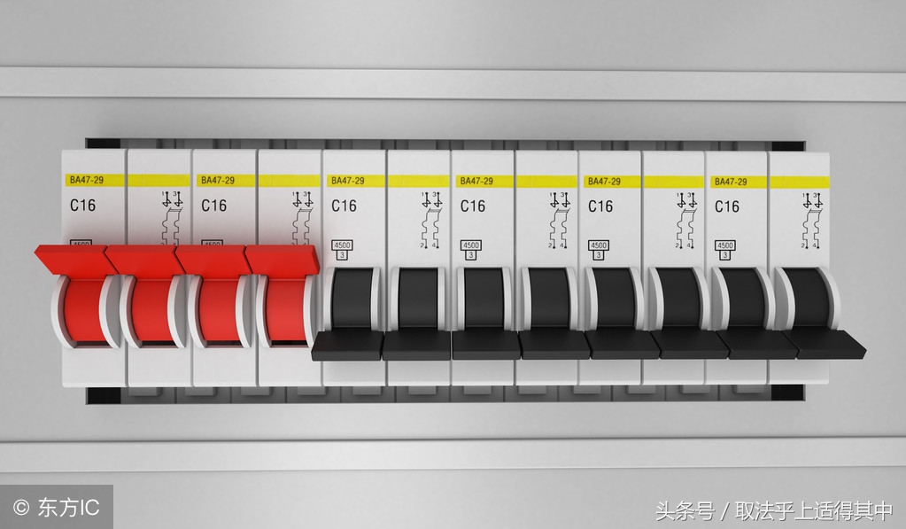 怎么根据电流大小选择塑壳断路器,断路器电流大小怎么选