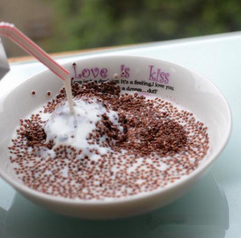 每天晚上涂一次皮肤年轻得太快了,睡觉前涂的精华一个月皮肤变好