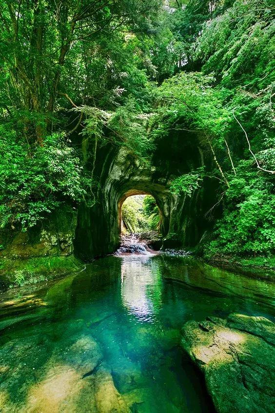 旅行不是因为有钱,我喜欢旅行不是因为风景有多美