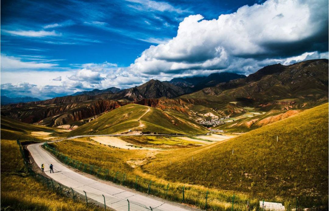 祁连山下的小城旅游攻略,祁连山下的最美小城