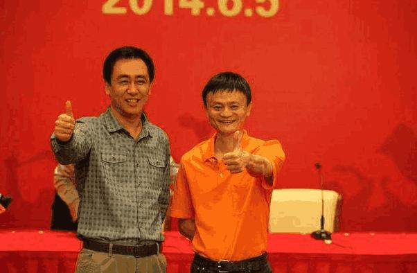 赚得比腾讯还狠，白手起家到2900亿问鼎首富，行业布局堪比李嘉诚