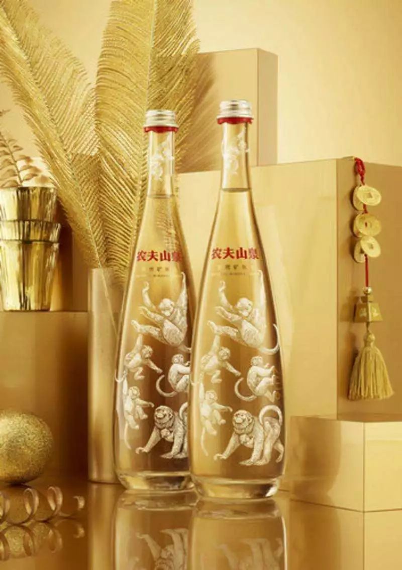 农夫山泉怡宝矿泉水卖得最多,怡宝和依云哪个矿泉水好