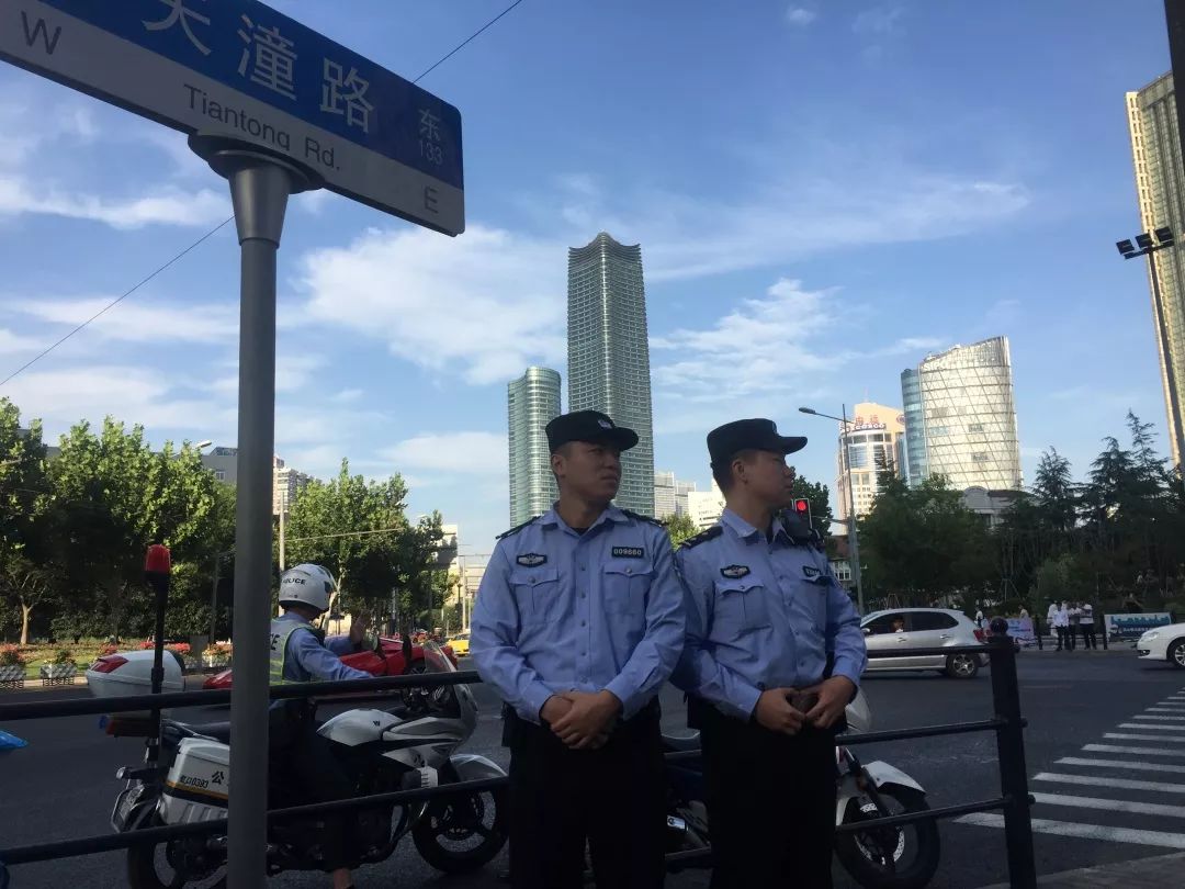 迎国庆为祖国母亲庆生,国庆我在岗用坚守致敬祖国