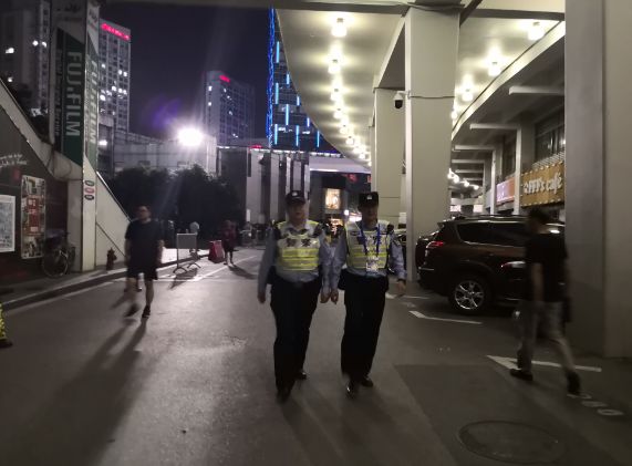 迎国庆为祖国母亲庆生,国庆我在岗用坚守致敬祖国