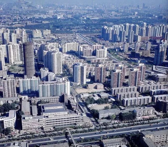 住在北京三环内与五环外的差别,在北京生活还是34线城市生活好