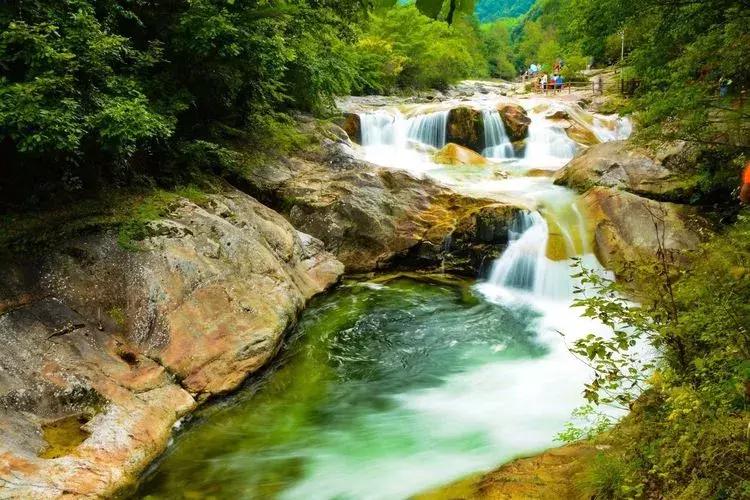 西安出发秦岭最美秋景自驾环线游,西安出发一小时深藏秦岭山水秘境