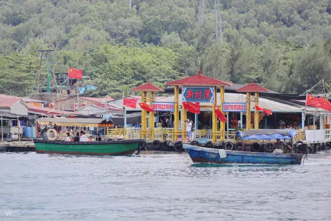 三亚火车头万人海鲜广场哪家好吃,在三亚3000元一桌的海鲜大餐