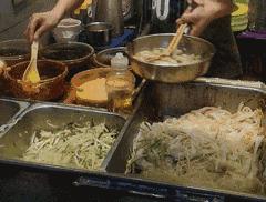 一百块钱吃垮新街口地铁站,新街口莱迪广场现状