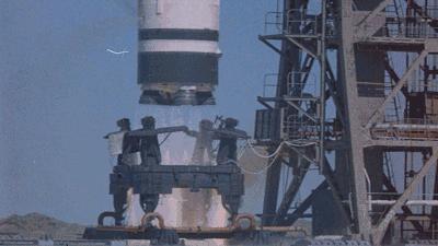 中国航天史上第一次火箭发射视频,中国第一次载人航天火箭发射消息