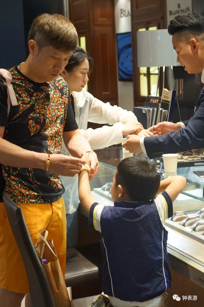 香港哪里买腕表便宜正品,香港卡地亚手表专卖店在哪