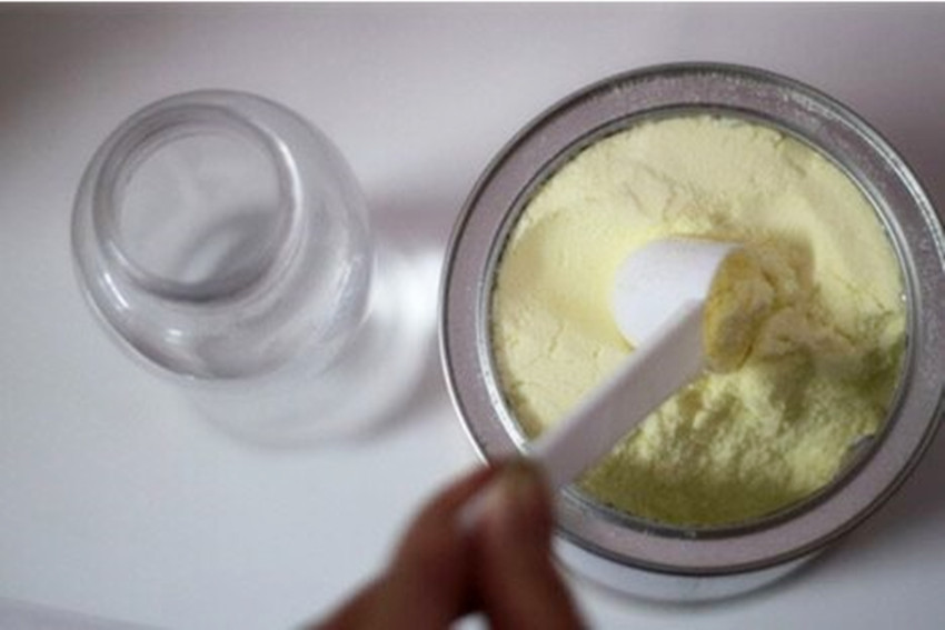 为什么你冲泡的奶粉中总有泡沫和颗粒？也许是你犯了这几个小错误