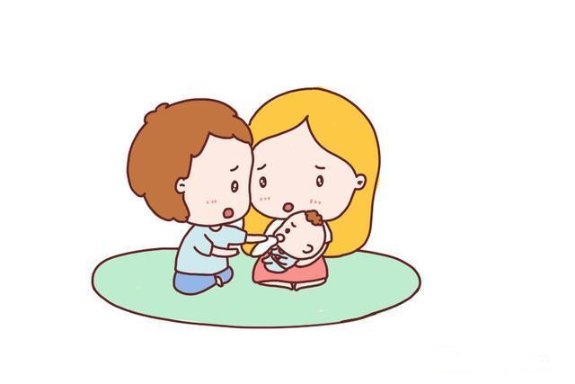 四个月男婴儿尿布上有血迹,婴儿尿布里面有血迹