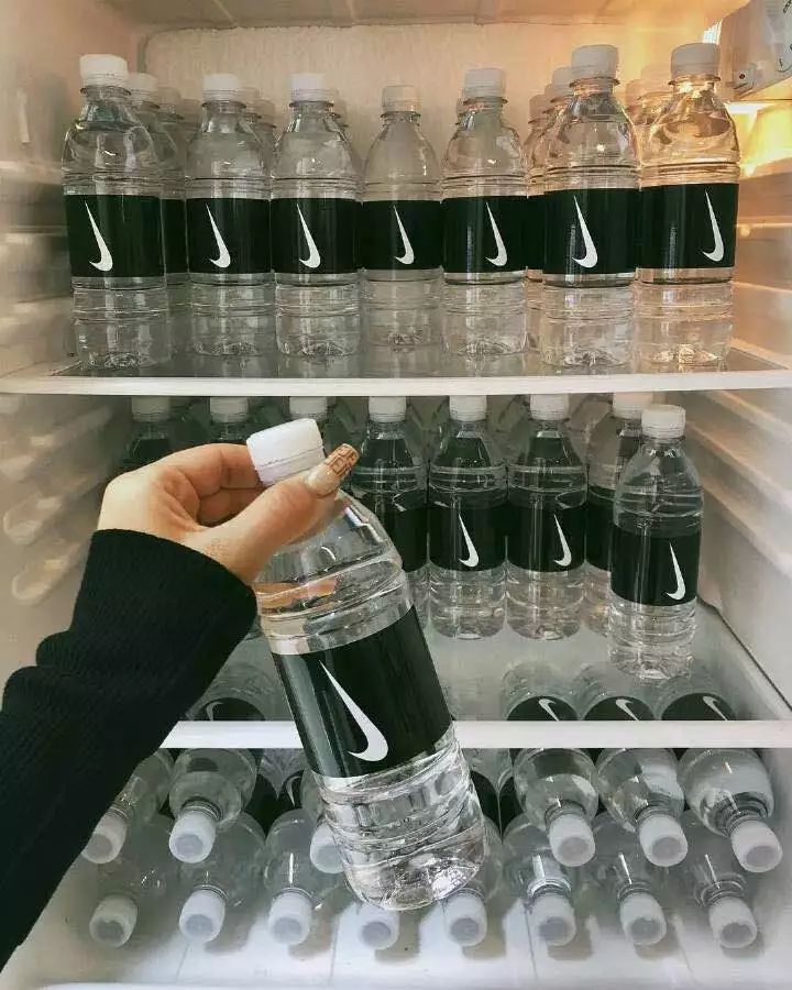 浣犲湪澶栭潰閭ｄ箞鏈夐挶浣犵埗姣嶇煡閬撳悧,浣犲湪鏈嬪弸鍦堢偒瀵岀殑鏍峰瓙