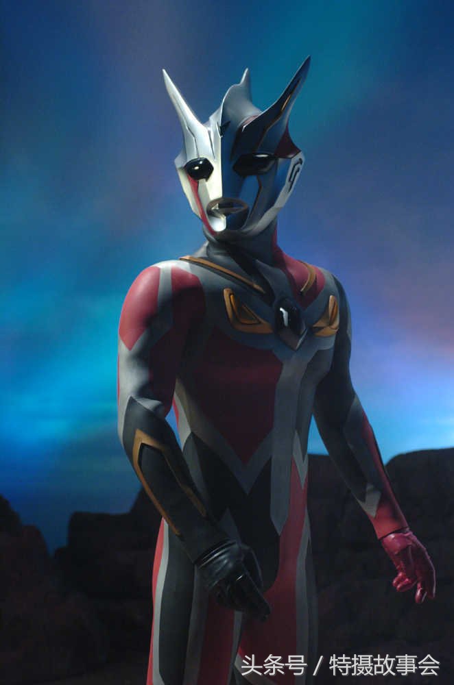 濂ョ壒鏇间笌鍋囧ゥ鐗规浖,鍋囧ゥ鐗规浖鐜╁叿瑙嗛