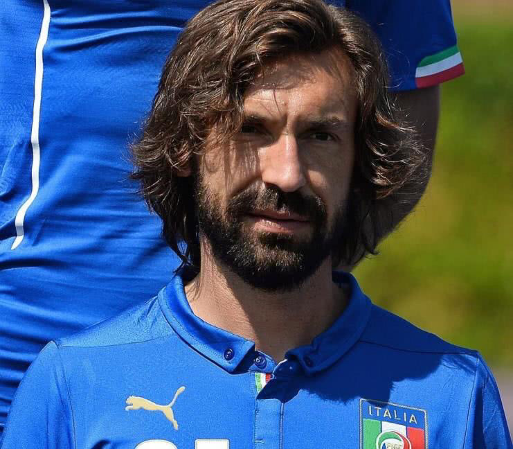 世界足坛历史第一后腰,世界足坛历史十大边锋