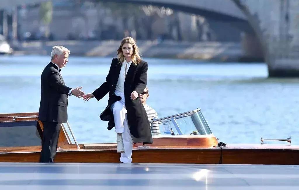 什么样的美萝莉，能让整个好莱坞等她长大？