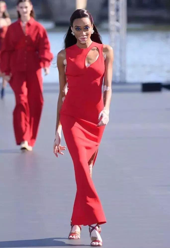 什么样的美萝莉，能让整个好莱坞等她长大？