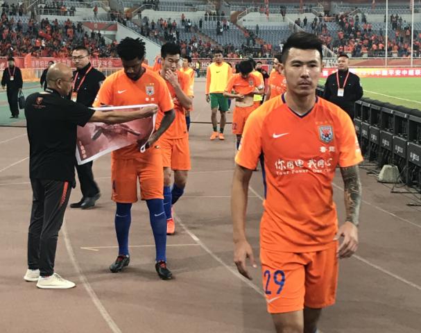 鲁能迎来“老熟人”呼和浩特,至少10人将缺战,6人奔赴*安泰**军训