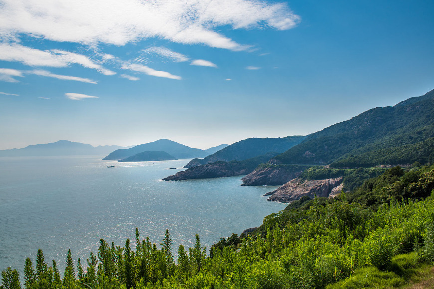 舟山市普陀区，佛教文化悠久，有海天佛国、人间第一清静境之称