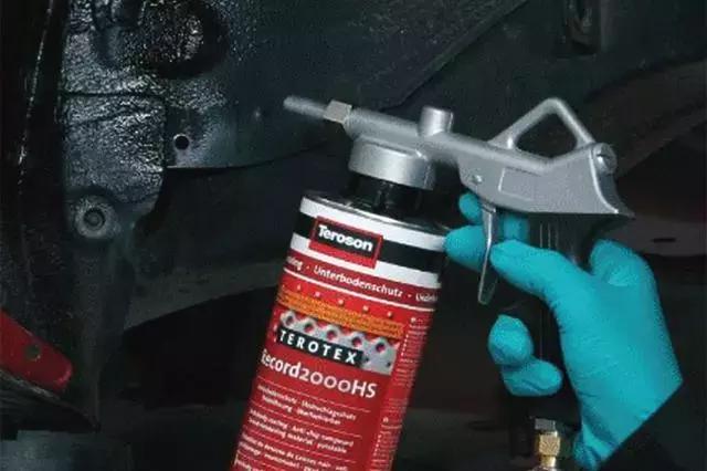 车子小刮蹭怎么处理,车漆小范围补漆