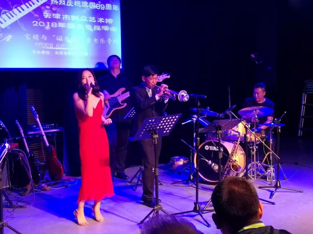 这个“十一”群艺馆是用心的,不知道你们动心没?闪回一轮!