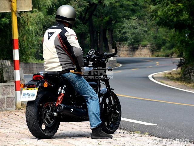 这不是你认识的哈雷试STREETROD750