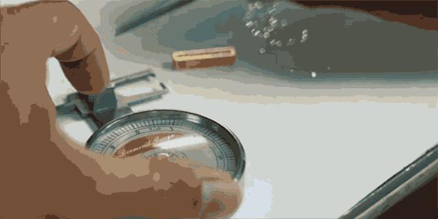 不止十万美金的镶钻球鞋!出自他手的球鞋,最便宜也要一千美金!