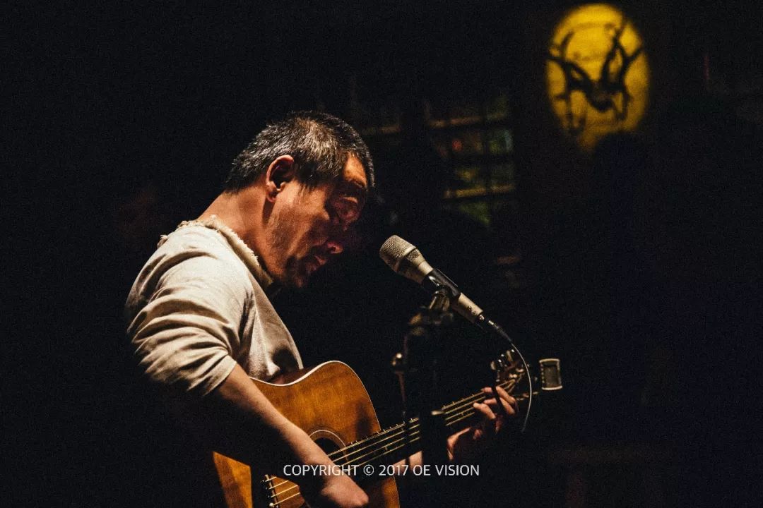 他一首《彼此问候》，温暖了我好多年