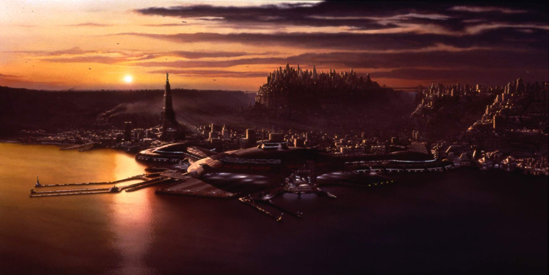 电影第五元素解说,电影第五元素的精彩瞬间