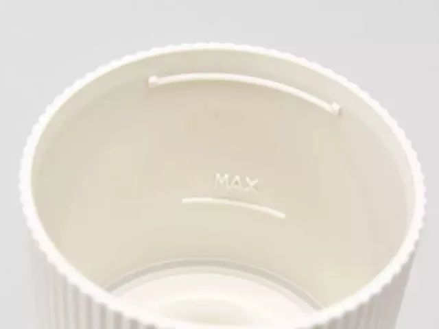 放在水杯里面的便携加湿器,可充电方便携带的加湿器