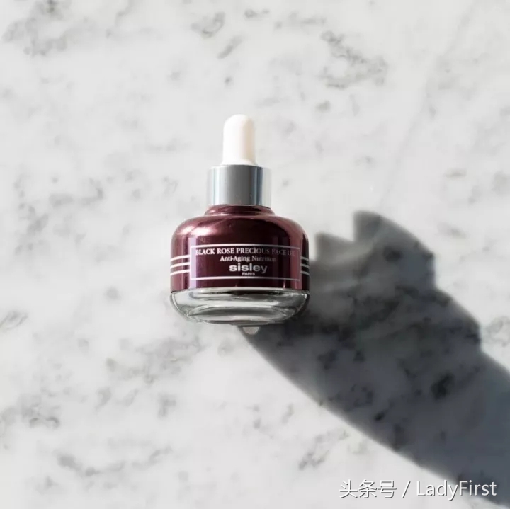 秋冬季皮肤起皮干燥补水推荐,干燥怎么变得柔顺光滑