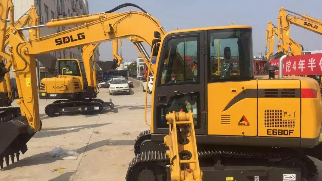 月入4万多，买山东临工E680F干市政绿化，高春林赚翻了