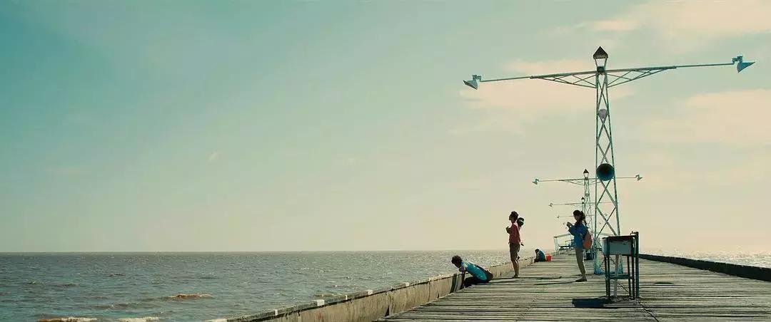 对象玩手机不理你时，怎么办？