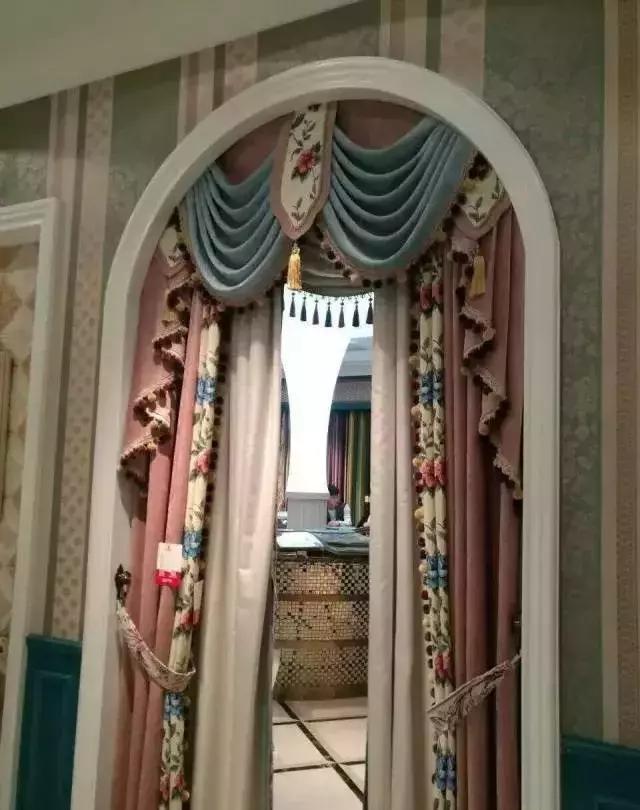 半圆弧窗幔窗帘效果图,别墅窗纱幔头效果图