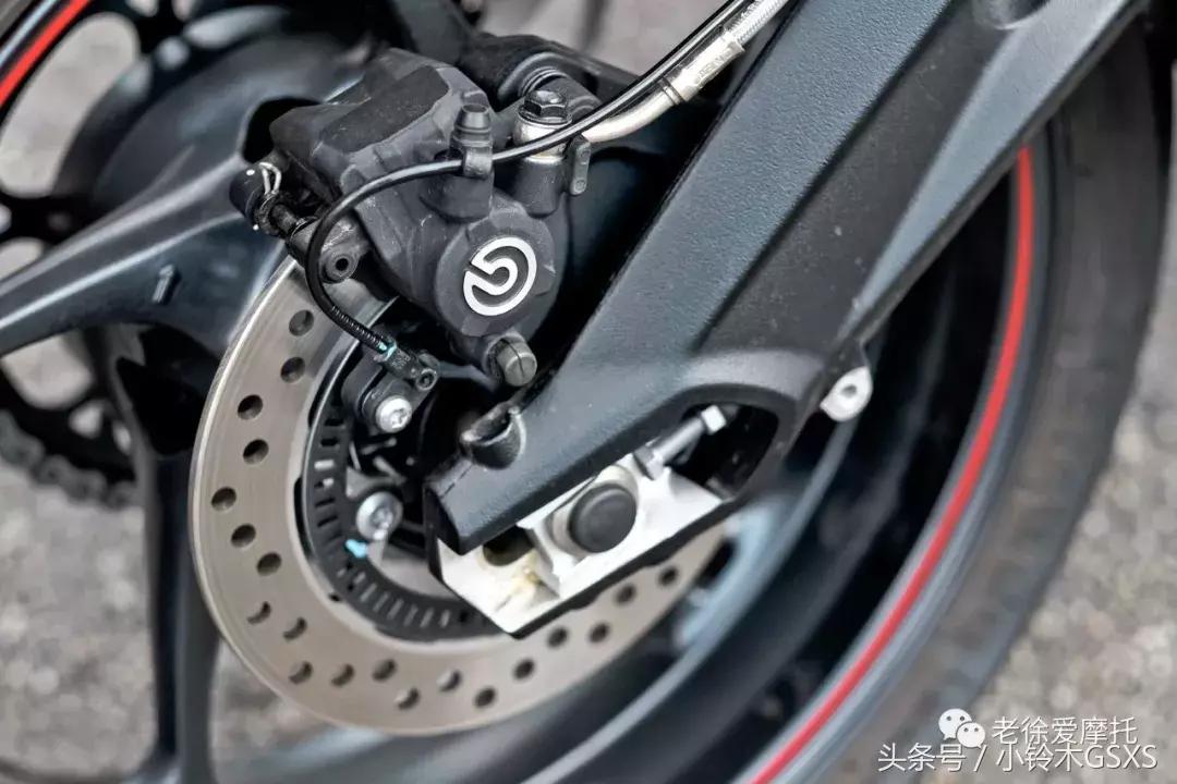 凯旋streettriple765rs评测,凯旋765rs新老款对比