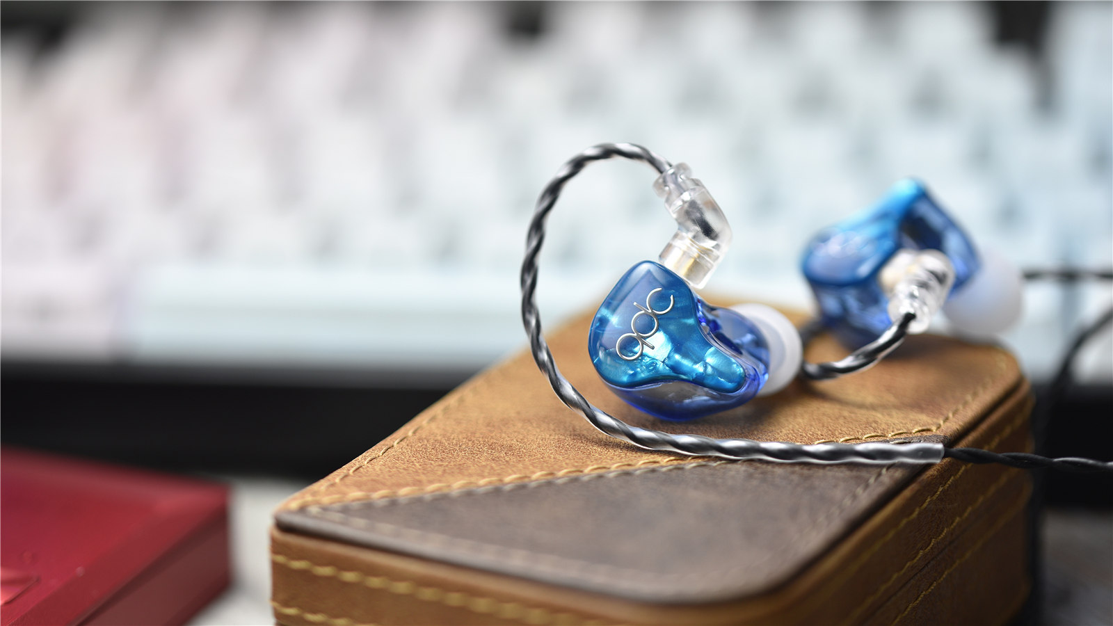 qdc蒙娜丽莎好还是海王星好,qdc耳机天王星和海王星的区别