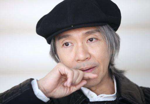 周星驰成名前辛酸经历,周星驰成名前的心酸历程