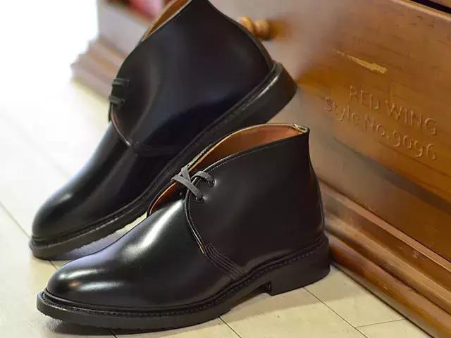 为铁矿工人定制的红翼工装靴，真正脚感如何？