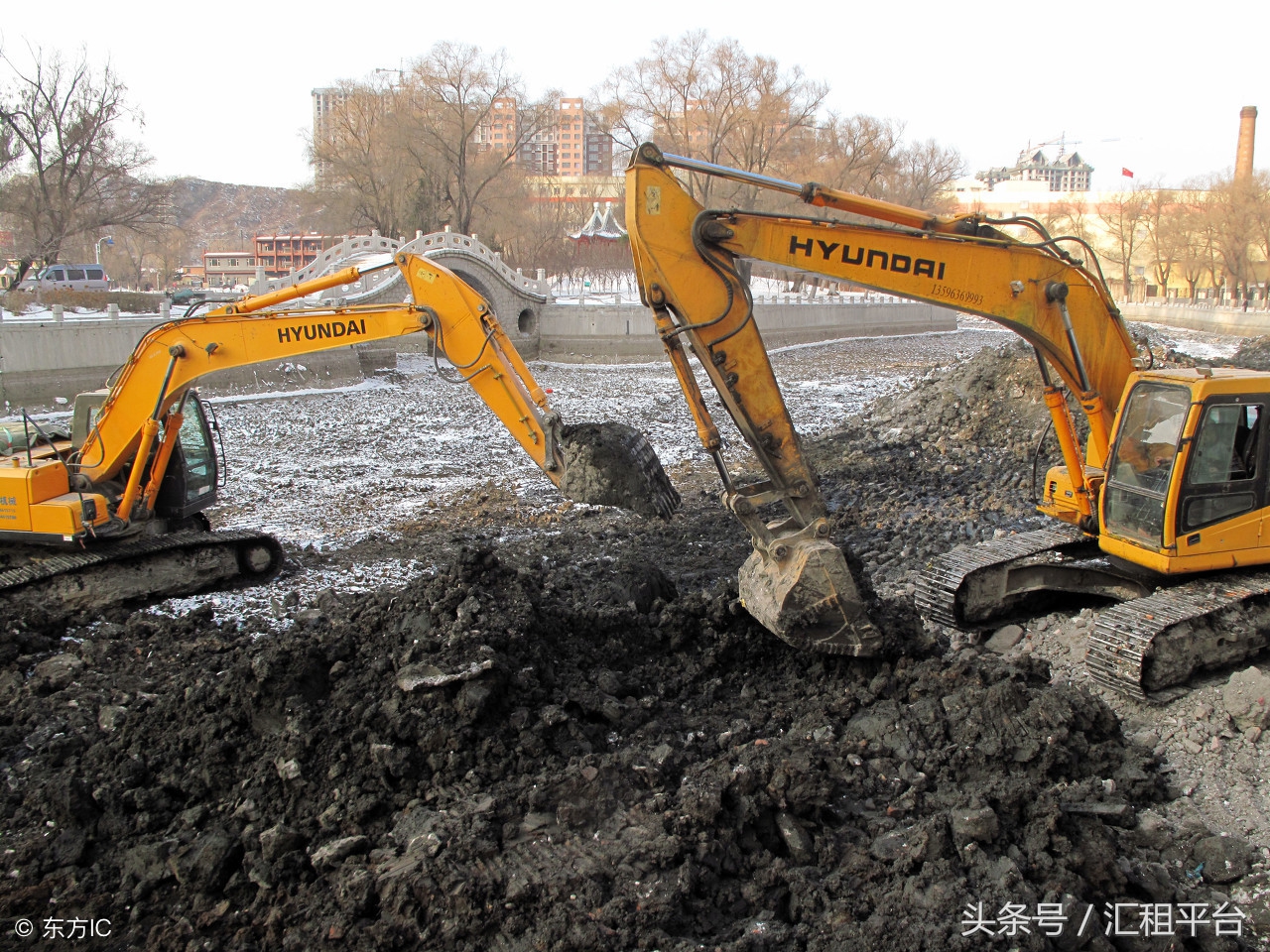 二手挖机买多少小时的,二手100万的挖机