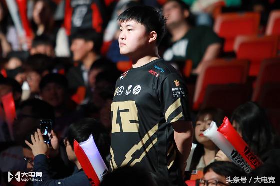 S8小组赛首日综述：LPL全胜，LCK战队翻车，遭欧洲大佬“*击狙**”！