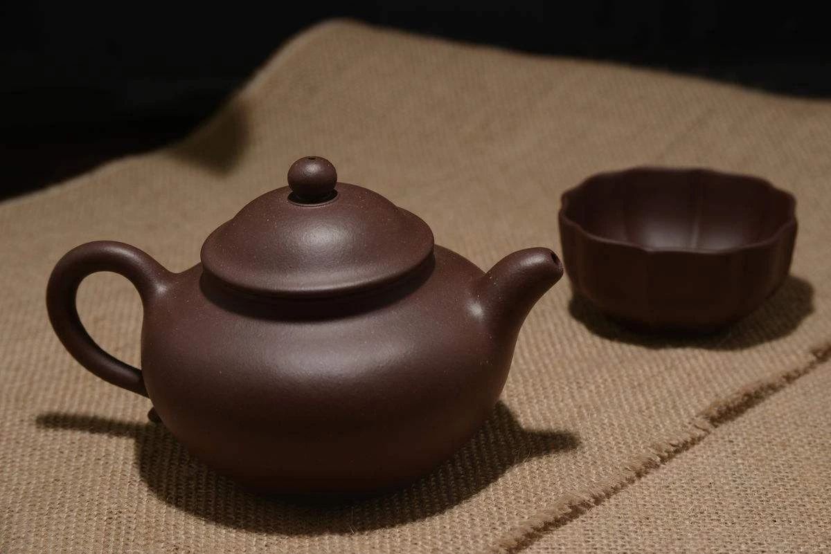 茶台上都摆些啥东西,茶桌上的基本物件