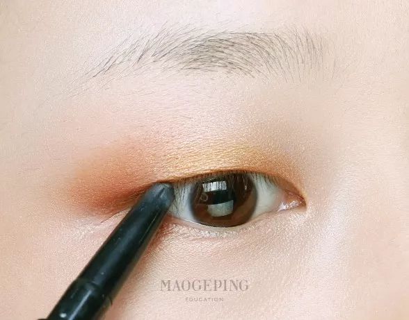 单眼皮不画眼线只画眼影好看吗,同样的单眼皮为啥觉得你的好看