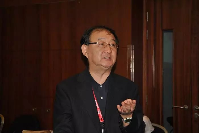 救死扶伤迎难而上致敬最美逆行者,救死扶伤致敬白衣天使