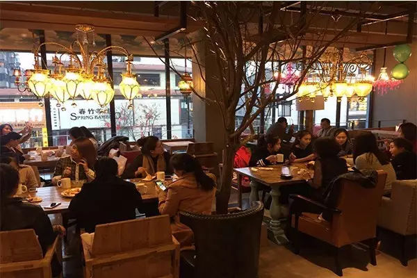 今天不聊情怀，聊加盟｜这只“漫猫”很有情怀