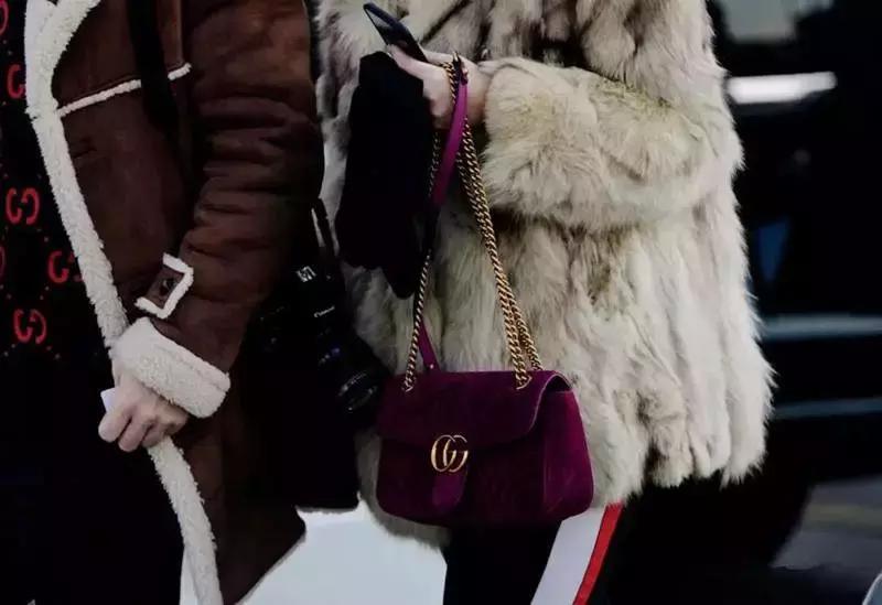 秋冬丝绒包,7款冬季最时髦百搭的包