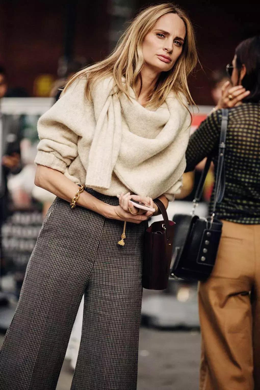 好好穿衣是对生活的尊重,好好穿毛衣是对冬天的尊重