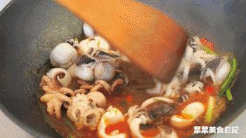 鲜鱿鱼墨鱼仔做法,章鱼墨鱼仔做法