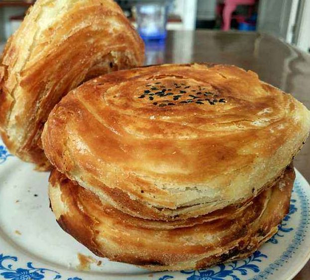 油酥饼做的硬不酥是怎么回事,油酥饼不起层