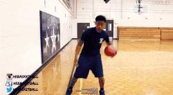 欧文控球是个什么水平,欧文控球训练动作同款